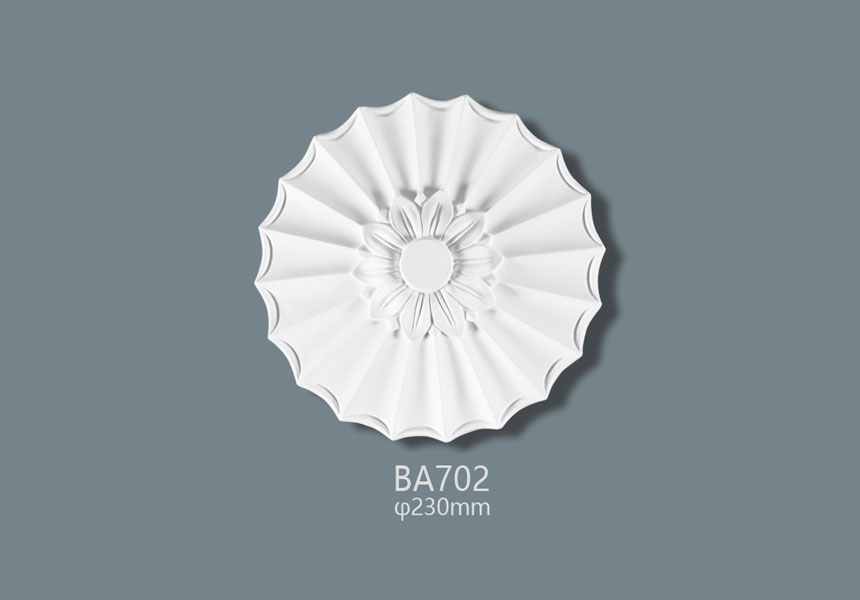 BA702